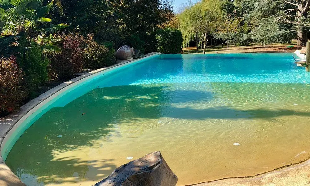 Piscine avec plage