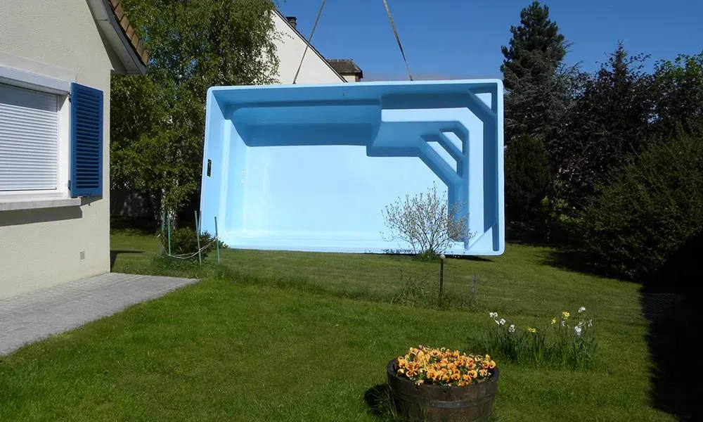 Piscine coque Riverso